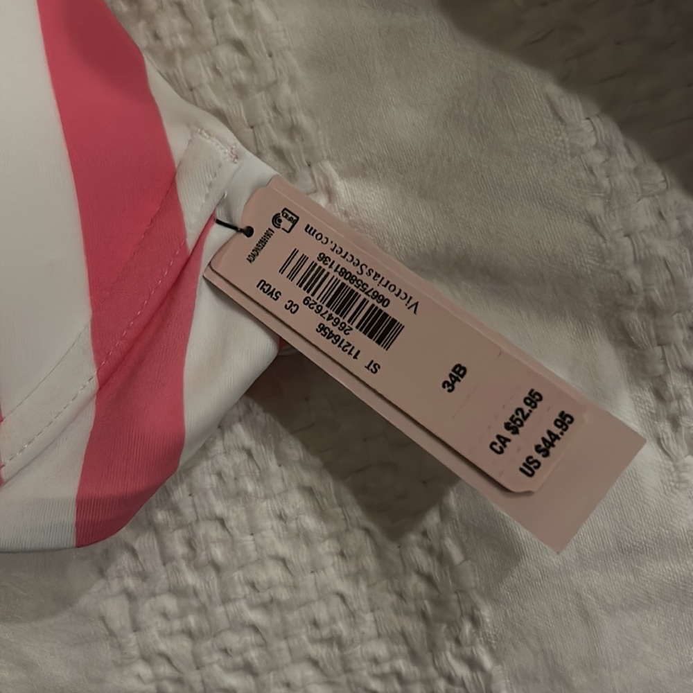 Victoria’s Secret bikini top - Picture 2 of 4